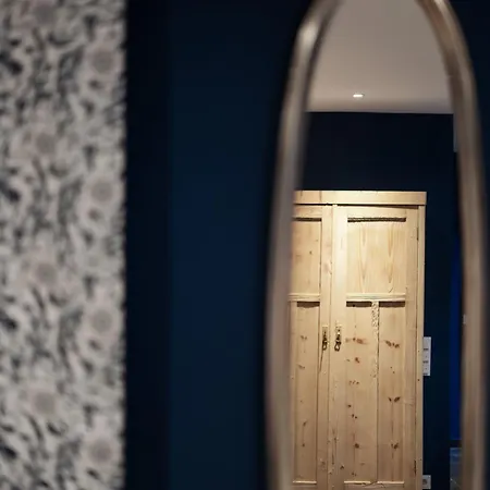 August Traeumt - Tiroler Im Blauen Διαμέρισμα