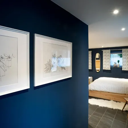 August Traeumt - Tiroler Im Blauen Matrei am Brenner