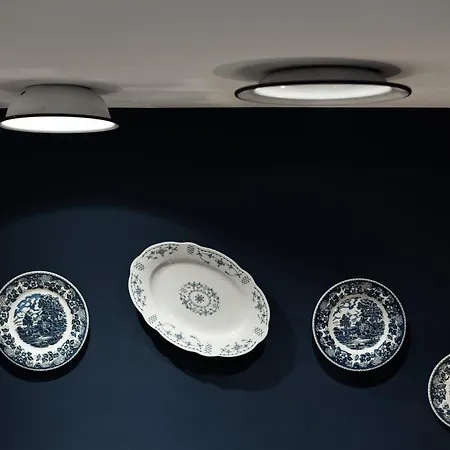 August Traeumt - Tiroler Im Blauen 公寓